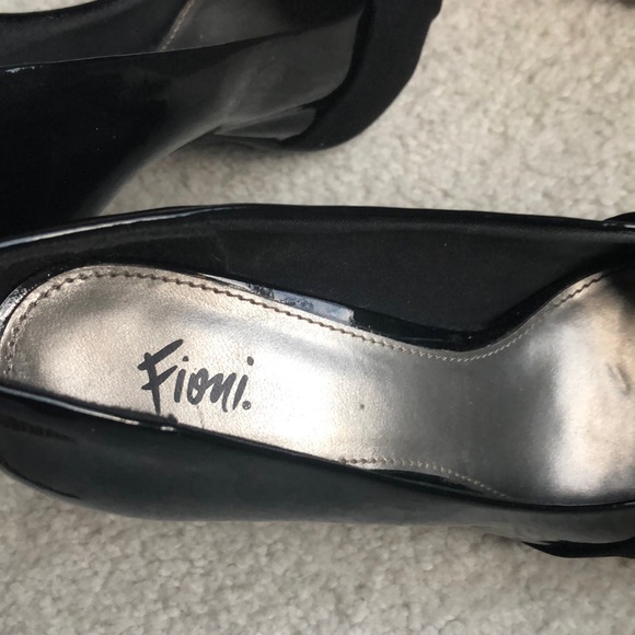 Fiona 4 1/2” Heels. Blk Pat. Leather/Faux Suede - Picture 4 of 7